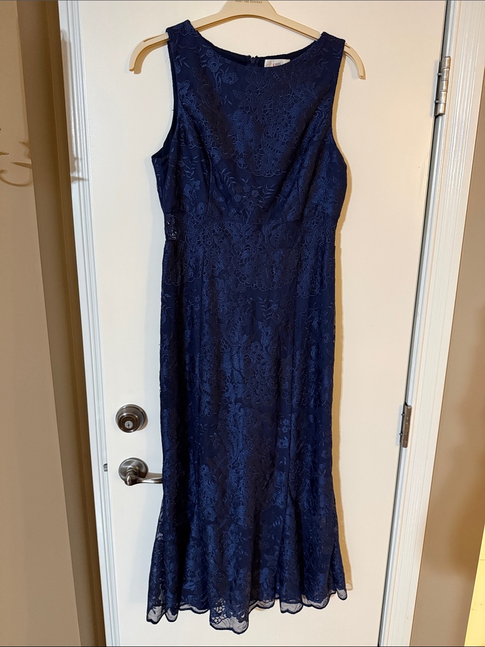 Navy Lace Sleeveless Midi Dress - Elegant Evening Wear